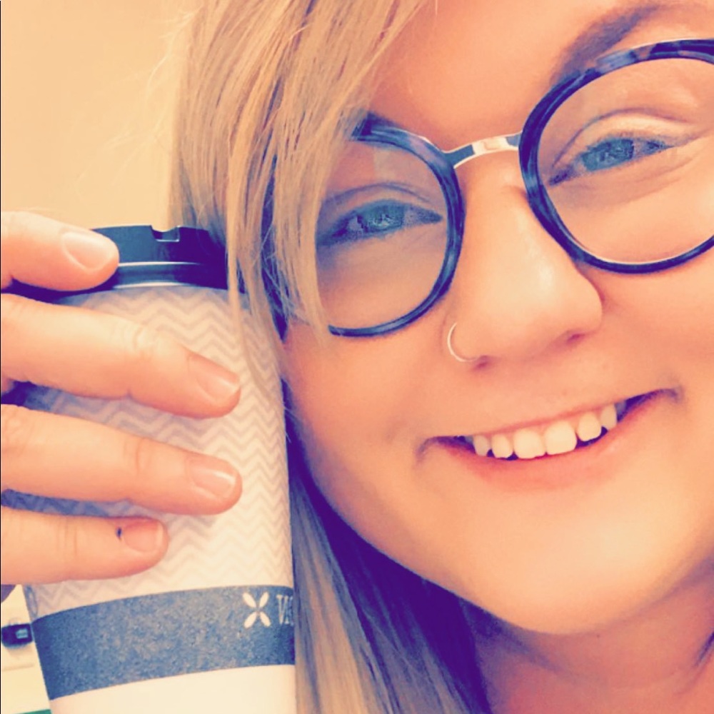 Meet your Posher, Sierra